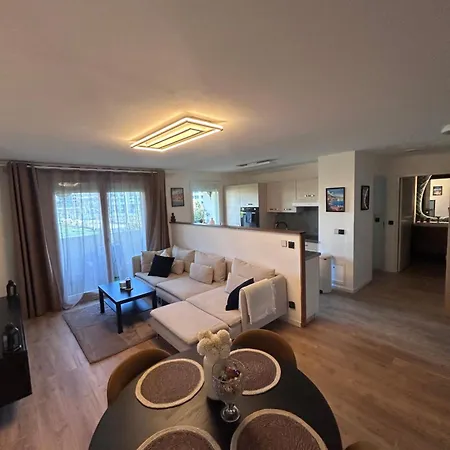 Apartment Olympie, Airport, Train And Tram Station Fully Equipped For 3 Peoples *
