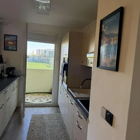 Apartamento Olympie, Airport, Train And Tram Station Fully Equipped For 3 Peoples