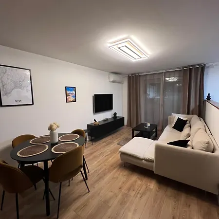 Apartamento Olympie, Airport, Train And Tram Station Fully Equipped For 3 Peoples *