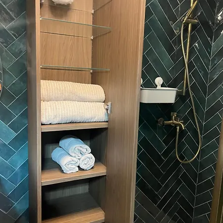 Olympie, Airport, Train And Tram Station Fully Equipped For 3 Peoples Apartamento Niza