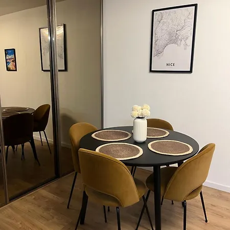 Apartamento Olympie, Airport, Train And Tram Station Fully Equipped For 3 Peoples
