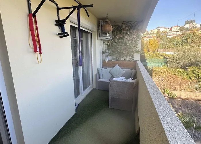 Appartement Olympie, Airport, Train And Tram Station Fully Equipped For 3 Peoples *